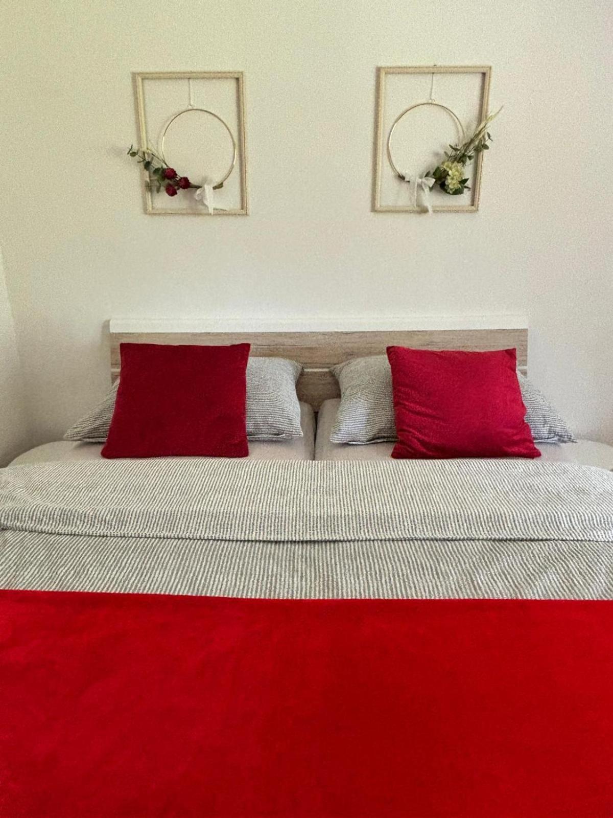 Apartman Vendy Karlovy Vary Kültér fotó